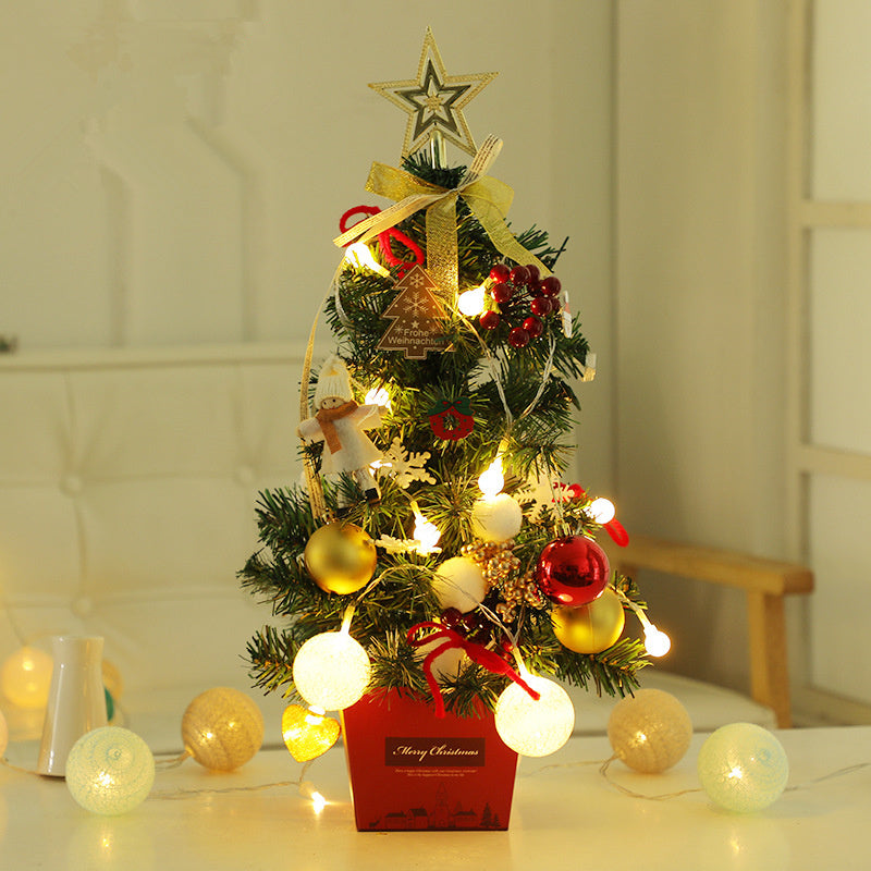 Golden Red Christmas Tree Package – Mini Holiday Display ✨